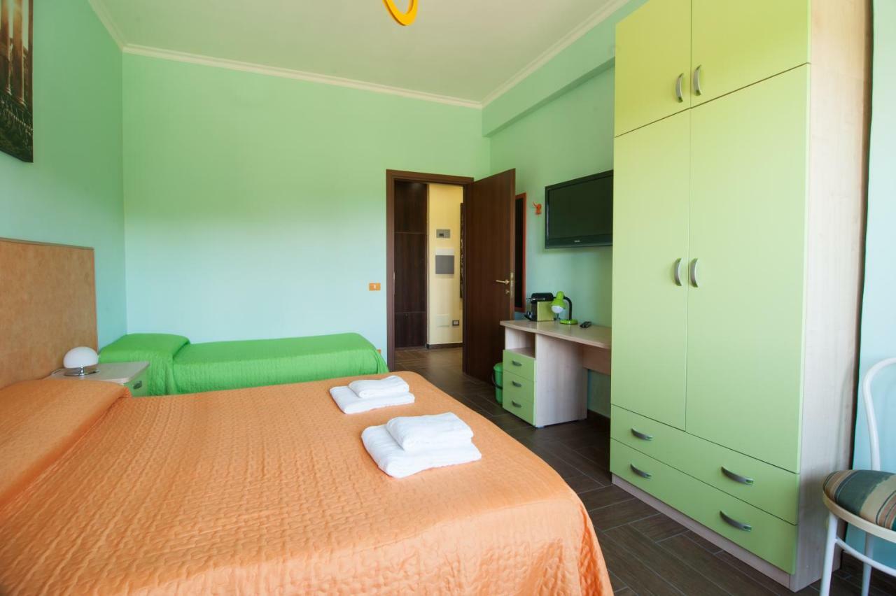 Hotel World Wide Bed - Prenestino à Rome Extérieur photo