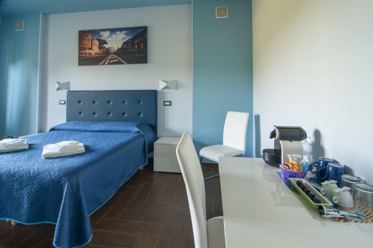 Hotel World Wide Bed - Prenestino à Rome Extérieur photo